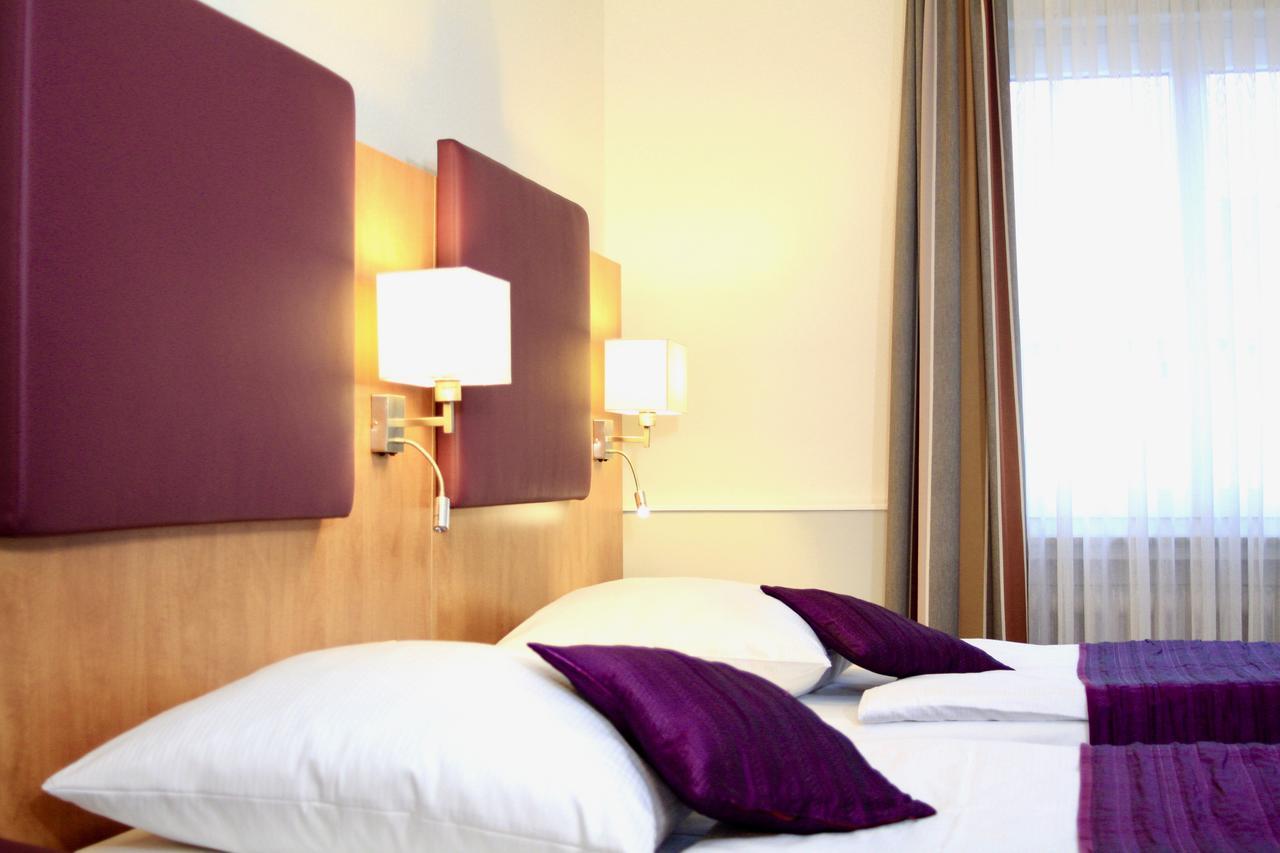 Hotel Niederrad Frankfurt am Main Rom bilde